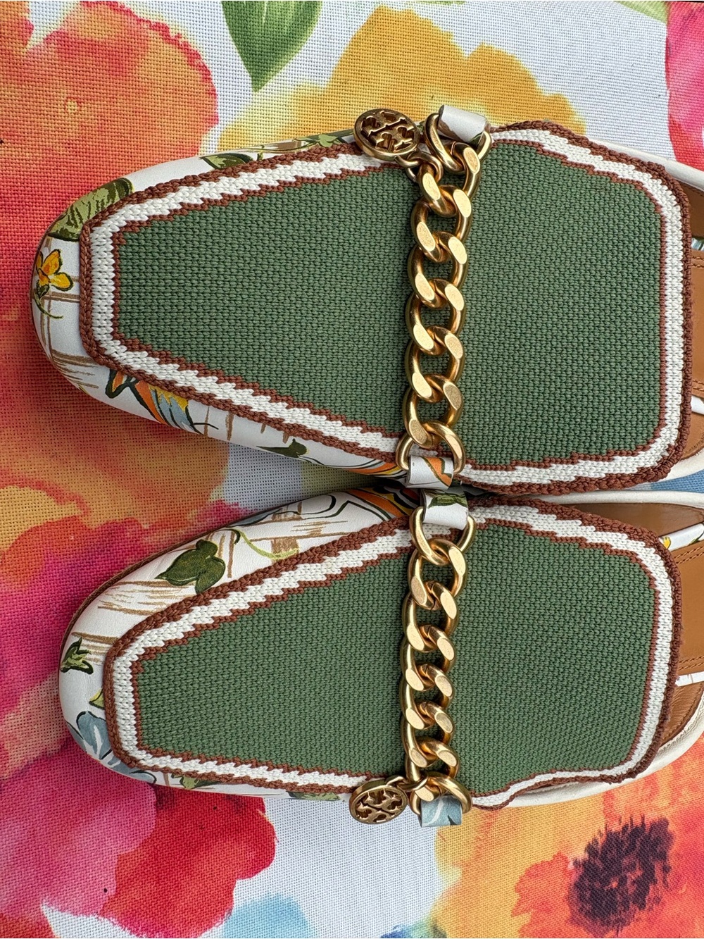Tory Burch Olive Green Canvas Chain-Trim Slide Mules - Picture 3 of 7